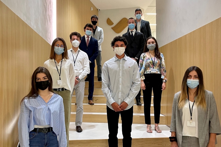 Els joves eventuals.